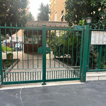 Peppe'S Bed Hotel Rome Exterior photo