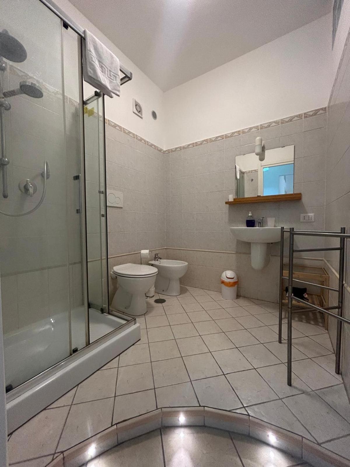Peppe'S Bed Hotel Rome Exterior photo
