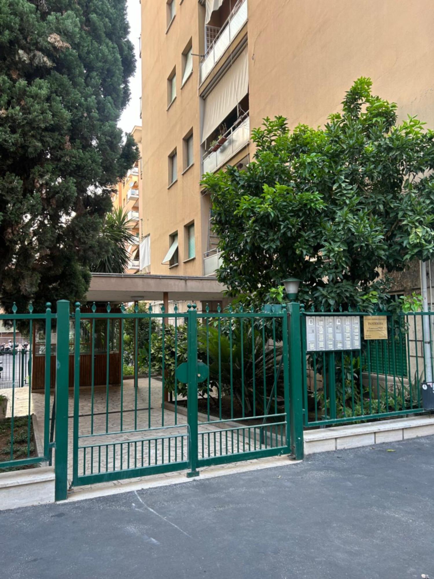 Peppe'S Bed Hotel Rome Exterior photo