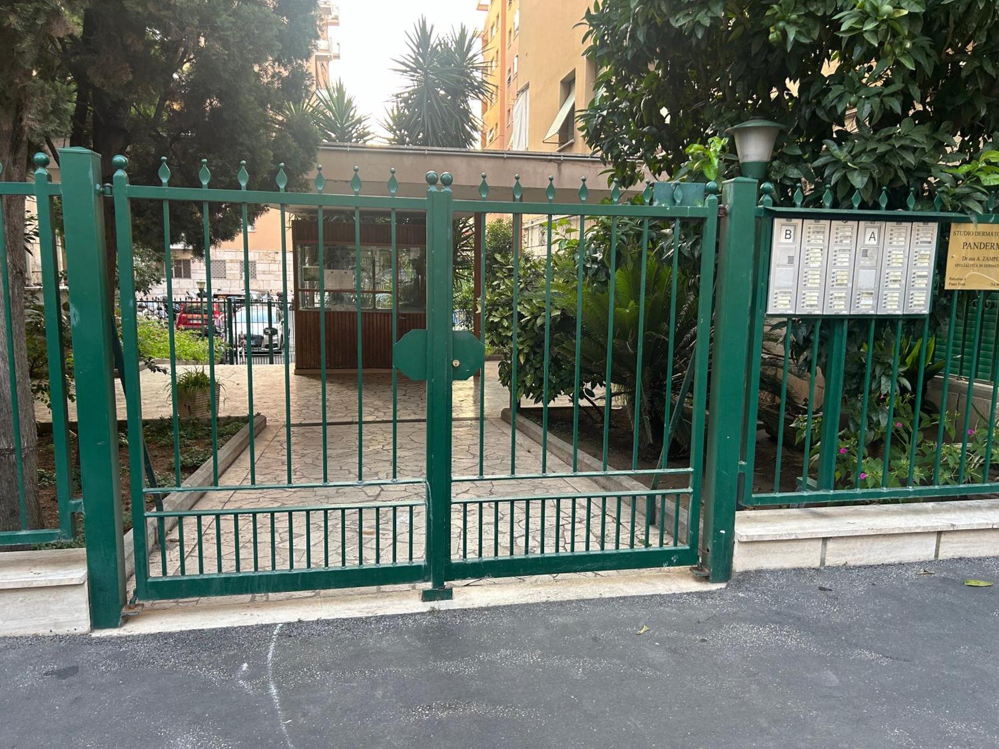 Peppe'S Bed Hotel Rome Exterior photo